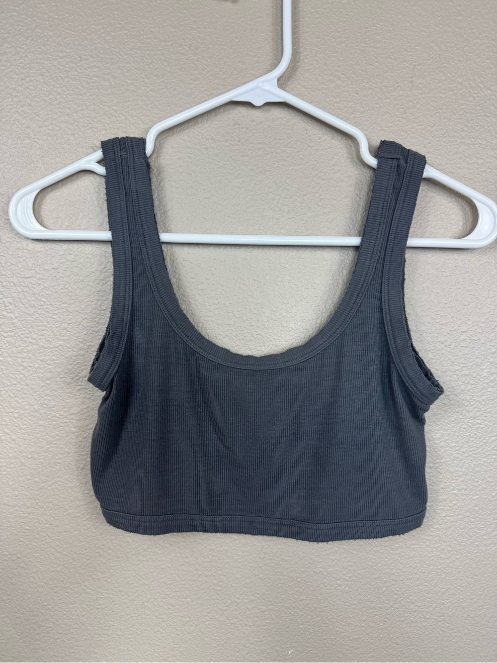 Joah Brown Dark Gray Ribbed Crop Tank M/L